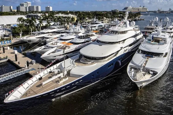 Fort Lauderdale 2025: nuevo puerto, más catamaranes y tecnología náutica de punta